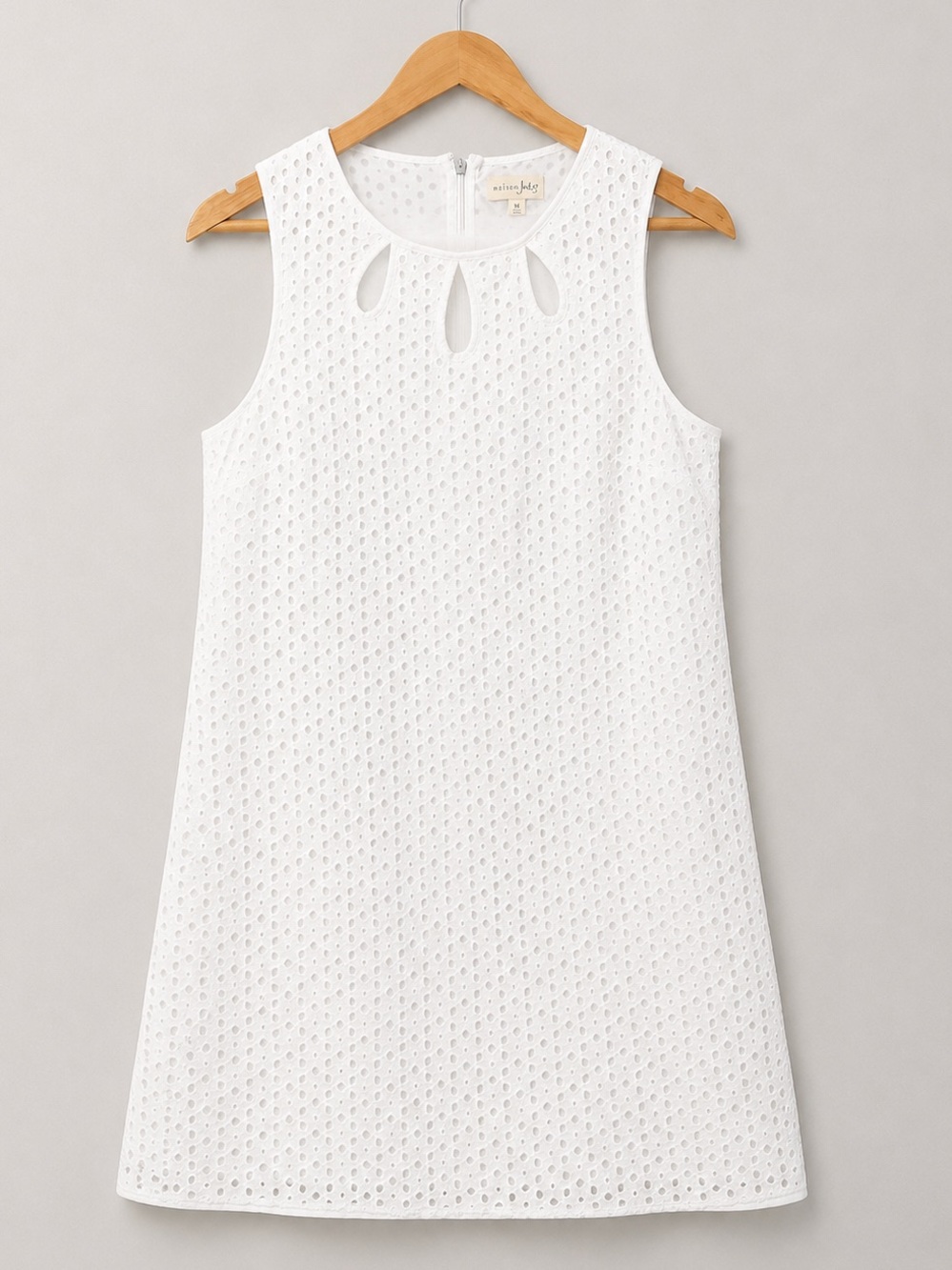 Maison Jules White Eyelet Shift Dress Medium Sleeveless Cutout Neck Dress